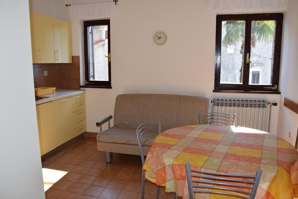 Apartment Marija With Terrace Brseč Rom bilde